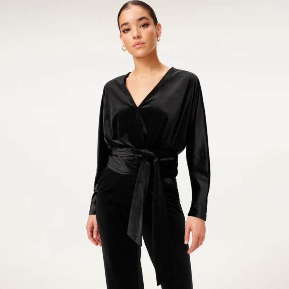 GOOD AMERICAN Velvet Wrap Top Black 2